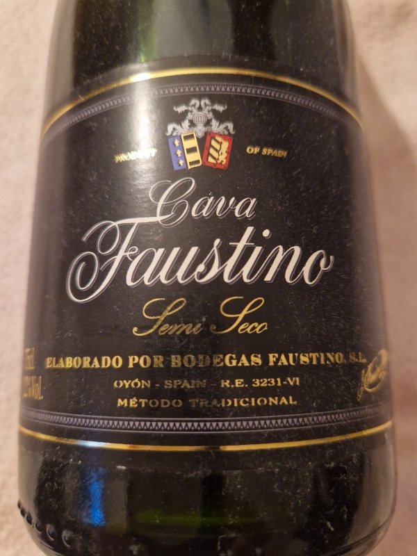 Label profile photo for Cava Faustino Semi Seco
