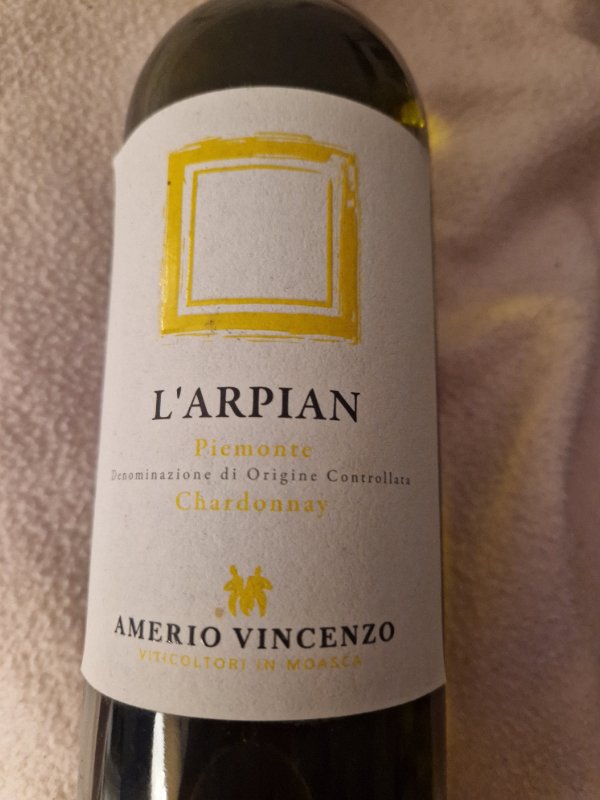 Label profile photo for L'Arpian Chardonnay